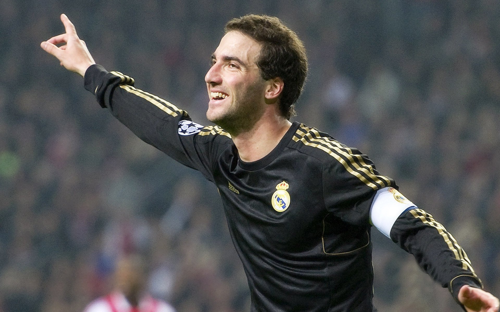 kaiyun体育app-利物浦冬窗狂砸2.3亿欧?瞄准皇马核心+巴黎真核,利物浦绝杀巴黎